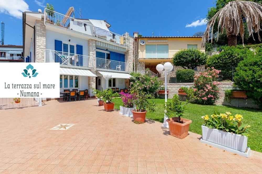 شقة La Terrazza Sul Mare - Numana - المظهر الخارجي الصورة